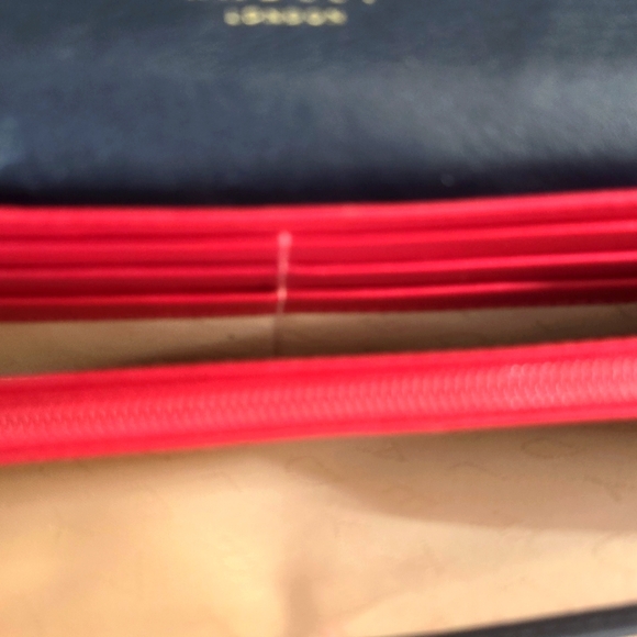 740 RADLEY London  Womens Smooth Soft Leather Flapover Wallet 7"W  3.7"H  1"D - Picture 8 of 9